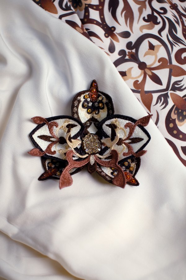 Fantasy flower brooch FSL, created on the basis of an ancient pattern