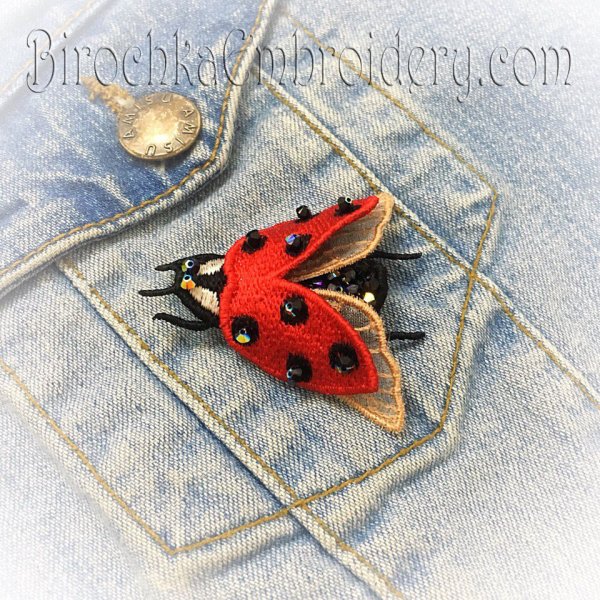 Machine Embroidery Design FSL Ladybug on a leaf Brooch