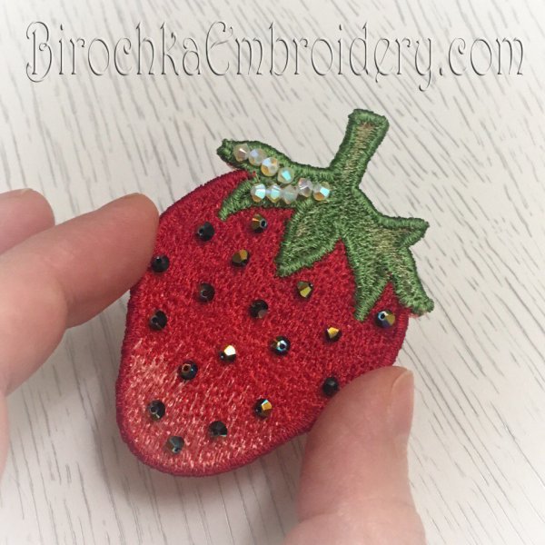 Free Standling Lace Strawberry Embroidery Pattern